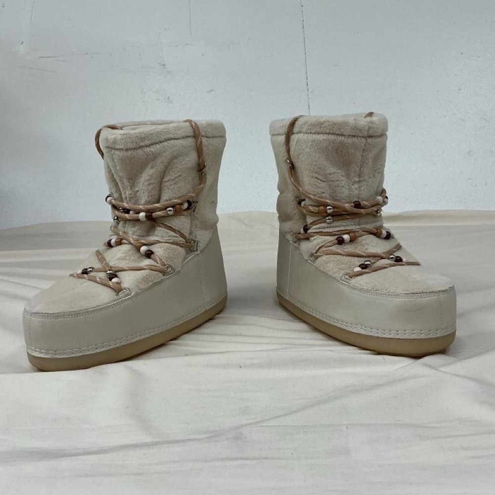 🤍 Cozy Cream Faux Fur Winter Boots | Beaded Lace-Up Snow Boots | Size 10